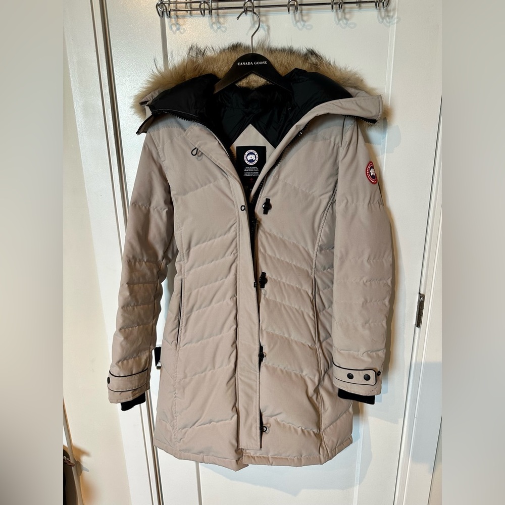 Women’s Canada Goose Jacket: Lorette Parka Fusion Fit Heritage color Limestone